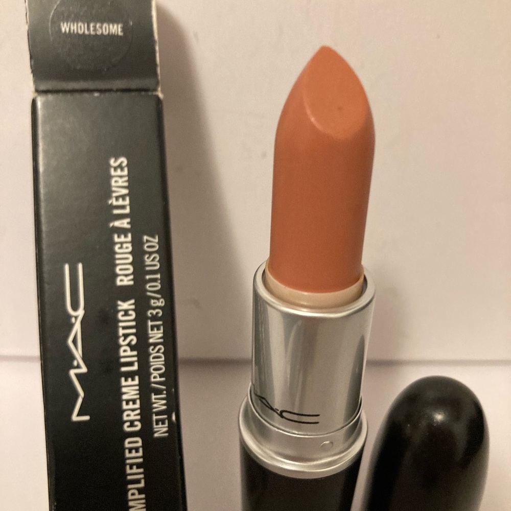 MAC Wholesome Amplified Crème lipstick nib
